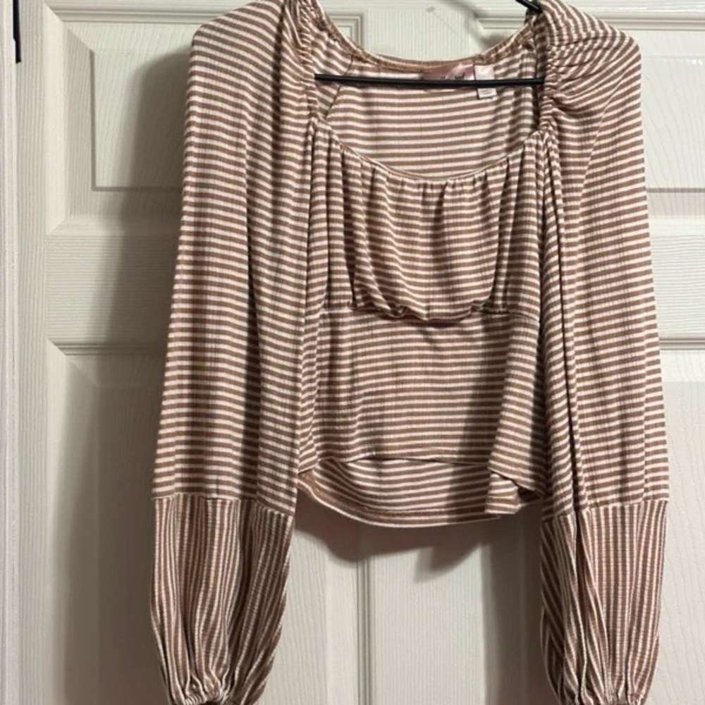 Striped Beige and White Women’s Long Sleeve Top - Picture 1 of 3